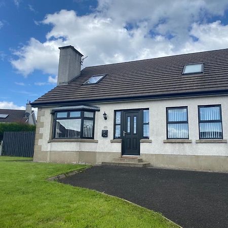 Holiday Home In Ballycastle - Fainne Na Cairde Exterior photo