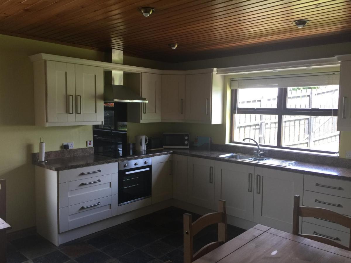 Holiday Home In Ballycastle - Fainne Na Cairde Exterior photo